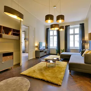 hotellátogatás