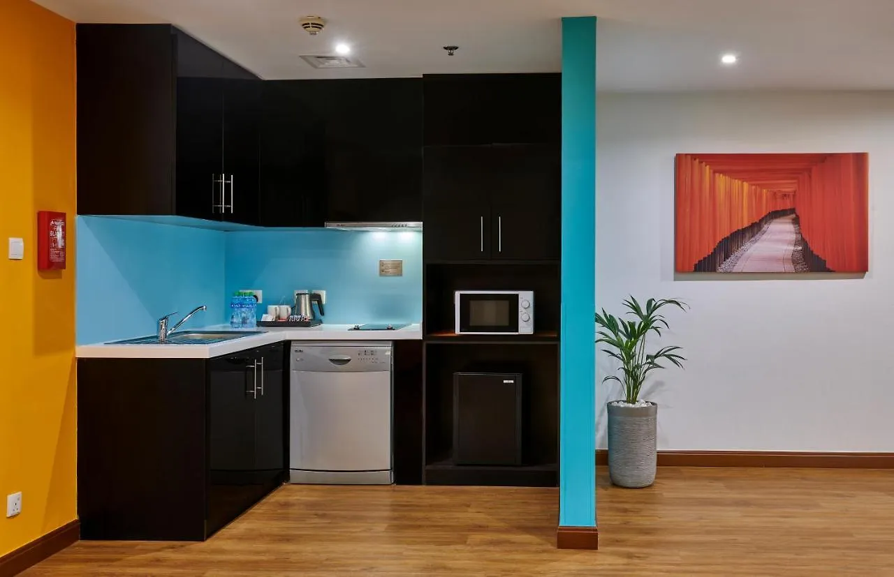Ramada Hotel, Suites And Apartments By Wyndham Dubai Jbr 4*,