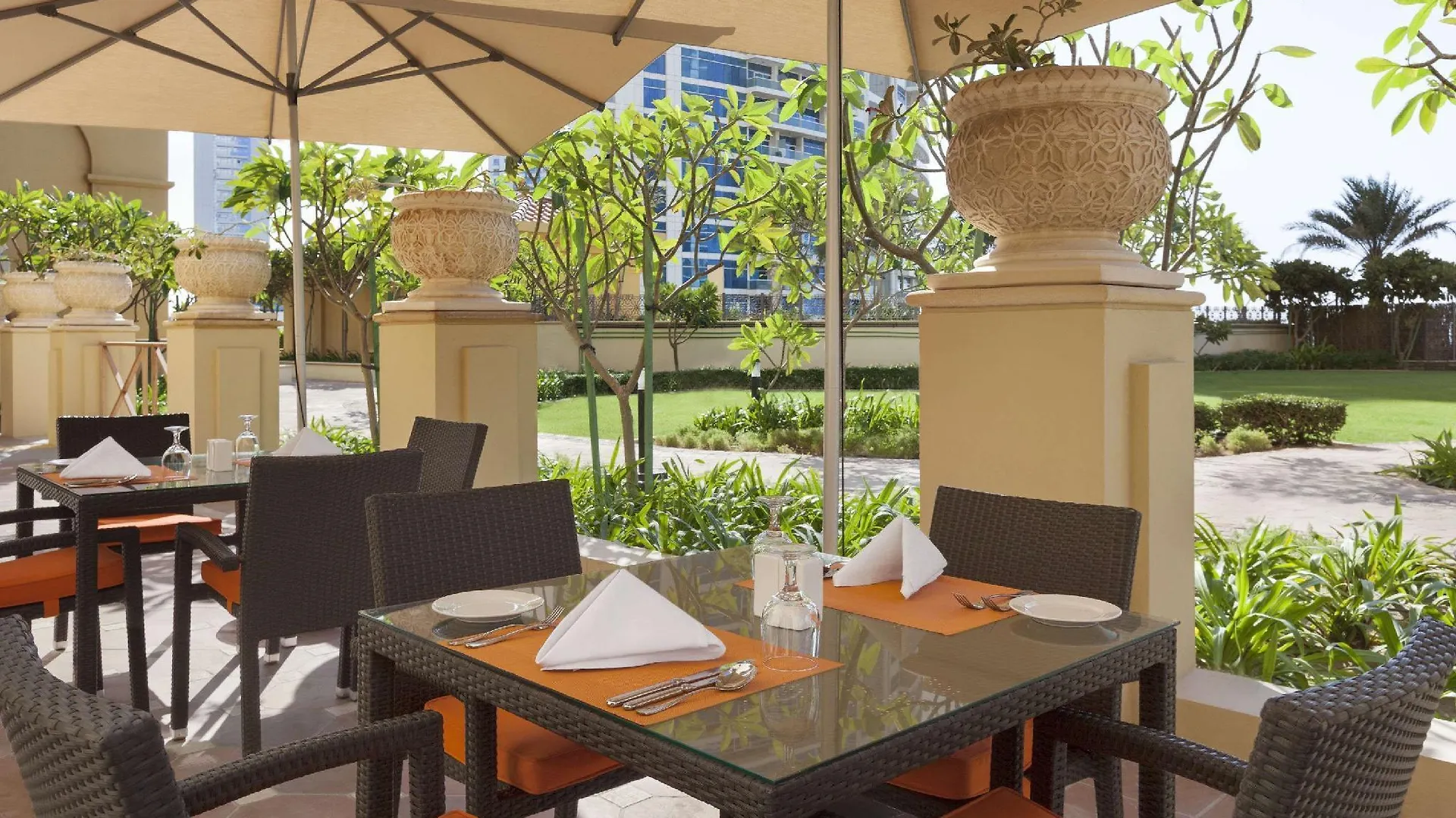 Aparthotel Ramada Hotel, Suites And Apartments By Wyndham Dubai Jbr