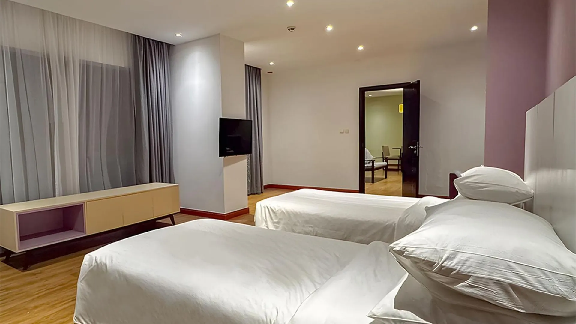 Ramada Hotel, Suites And Apartments By Wyndham Dubai Jbr Aparthotel