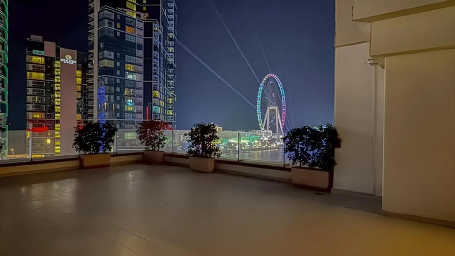 Ramada Hotel, Suites And Apartments By Wyndham Dubai Jbr 4*,
